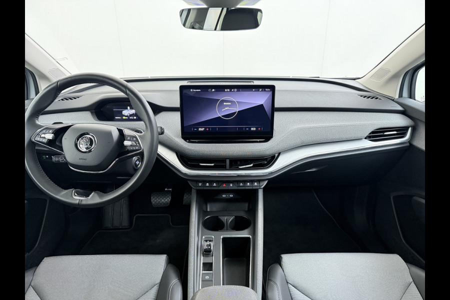 Škoda ENYAQ iV 60 SOH 90% Warmtepomp Trekhaak Panoramadak Adap.Cruise Navi Ecc 360°Camera Apple Carplay Android Auto Stuurverwarming Privacy Glas Lmv 19" Led matrix Keyless advanced Rijstrooksensor Origineel Nederlandse Auto