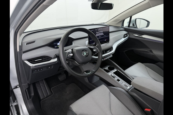 Škoda ENYAQ iV 60 SOH 90% Warmtepomp Trekhaak Panoramadak Adap.Cruise Navi Ecc 360°Camera Apple Carplay Android Auto Stuurverwarming Privacy Glas Lmv 19" Led matrix Keyless advanced Rijstrooksensor Origineel Nederlandse Auto