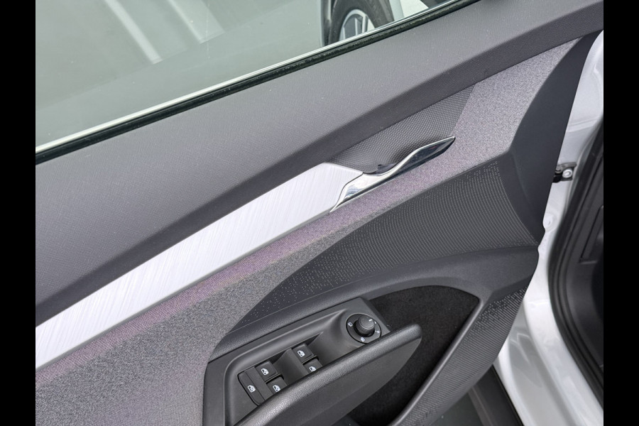 Škoda ENYAQ iV 60 SOH 90% Warmtepomp Trekhaak Panoramadak Adap.Cruise Navi Ecc 360°Camera Apple Carplay Android Auto Stuurverwarming Privacy Glas Lmv 19" Led matrix Keyless advanced Rijstrooksensor Origineel Nederlandse Auto