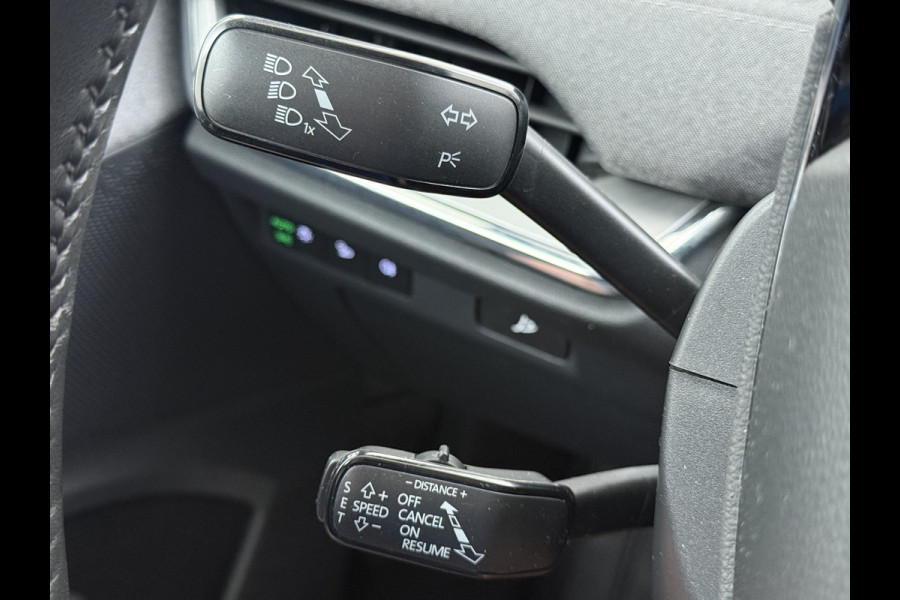 Škoda ENYAQ iV 60 SOH 90% Warmtepomp Trekhaak Panoramadak Adap.Cruise Navi Ecc 360°Camera Apple Carplay Android Auto Stuurverwarming Privacy Glas Lmv 19" Led matrix Keyless advanced Rijstrooksensor Origineel Nederlandse Auto