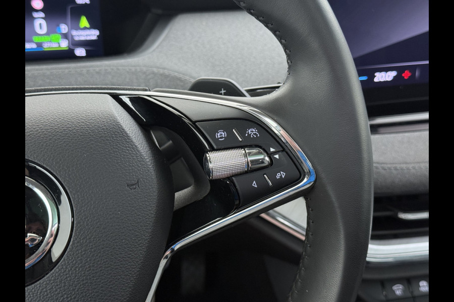 Škoda ENYAQ iV 60 SOH 90% Warmtepomp Trekhaak Panoramadak Adap.Cruise Navi Ecc 360°Camera Apple Carplay Android Auto Stuurverwarming Privacy Glas Lmv 19" Led matrix Keyless advanced Rijstrooksensor Origineel Nederlandse Auto