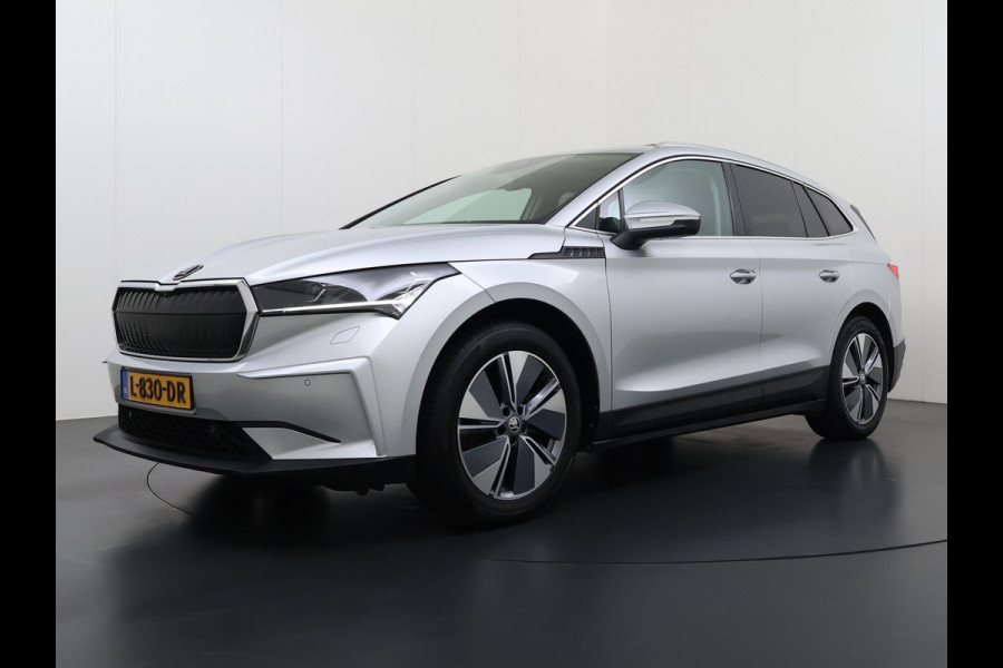 Škoda ENYAQ iV 60 SOH 90% Warmtepomp Trekhaak Panoramadak Adap.Cruise Navi Ecc 360°Camera Apple Carplay Android Auto Stuurverwarming Privacy Glas Lmv 19" Led matrix Keyless advanced Rijstrooksensor Origineel Nederlandse Auto
