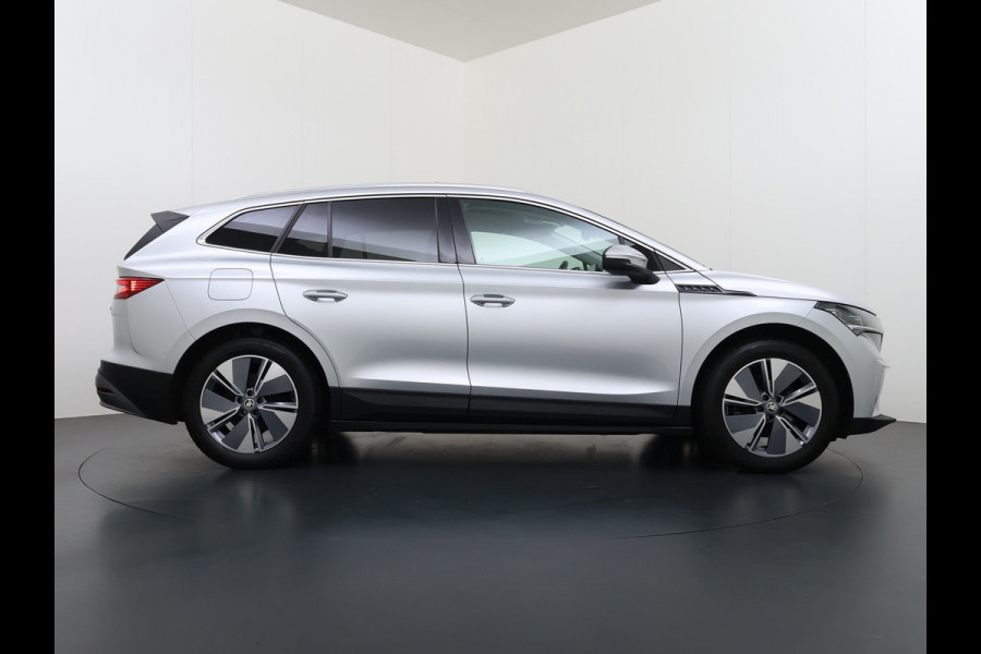 Škoda ENYAQ iV 60 SOH 90% Warmtepomp Trekhaak Panoramadak Adap.Cruise Navi Ecc 360°Camera Apple Carplay Android Auto Stuurverwarming Privacy Glas Lmv 19" Led matrix Keyless advanced Rijstrooksensor Origineel Nederlandse Auto
