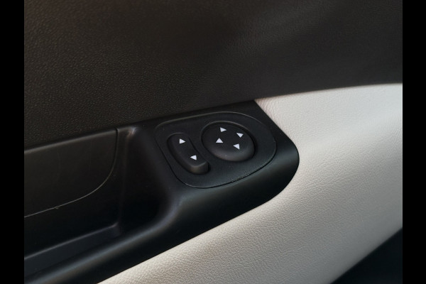 Fiat 500C 1.0 Hybrid Star | Navi, Carplay/Android, Cruise, Climate, PDC, Licht- en Regensensor | NAP |
