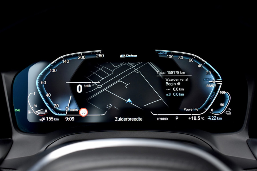 BMW 3 Serie 330e M Sport Individual | 19'' Wielen | Lederen Bekleding | CarPlay | Audio Media Pack | 1e Eigenaar |