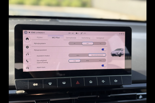MG Mg4 electric Standard 51 kWh | Apple Carplay/Android Auto, ACC, Climate, PDC, Lichtsensor |