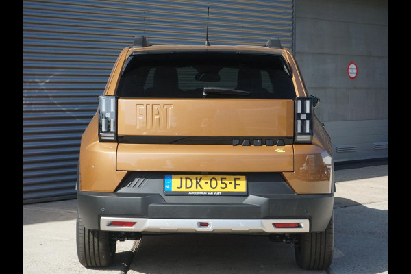 Fiat Grande Panda La Prima 7,4 kW 44 kWh | Uit voorraad leverbaar | Clima | Cruise | Camera | Apple Carplay | 17" | Navi