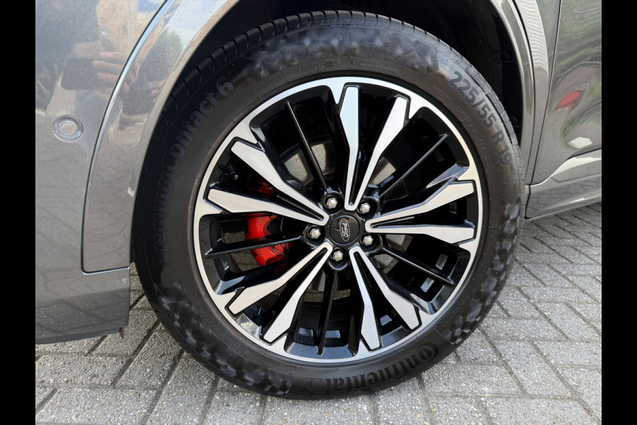 Ford Kuga 2.5 PHEV ST-Line X - Automaat - Navi - E.Trekhaak - Winterpakket