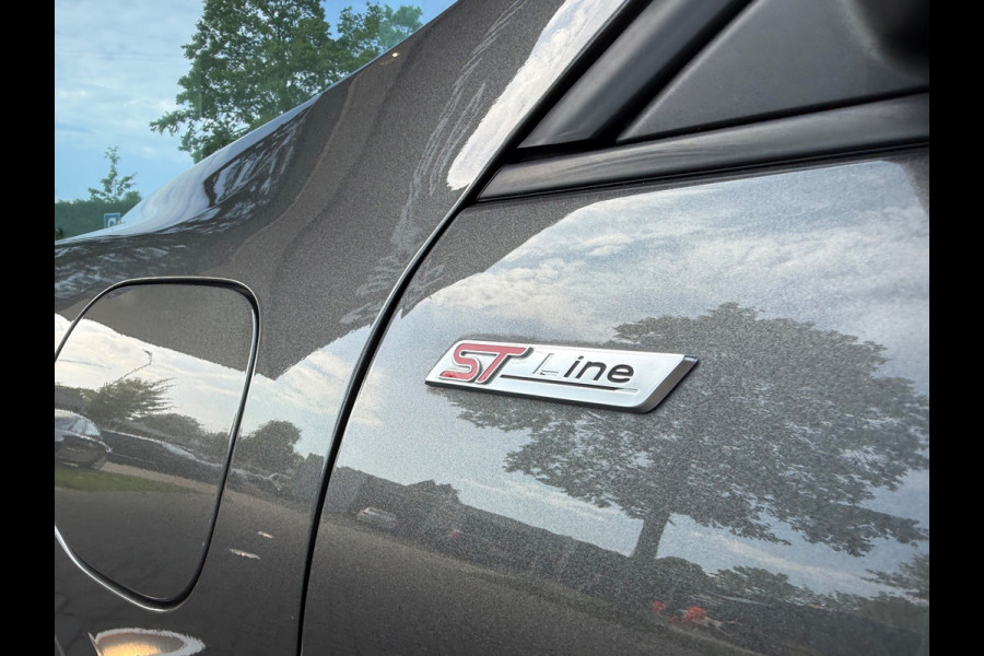Ford Kuga 2.5 PHEV ST-Line X - Automaat - Navi - E.Trekhaak - Winterpakket