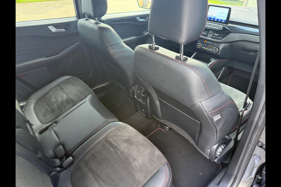 Ford Kuga 2.5 PHEV ST-Line X - Automaat - Navi - E.Trekhaak - Winterpakket