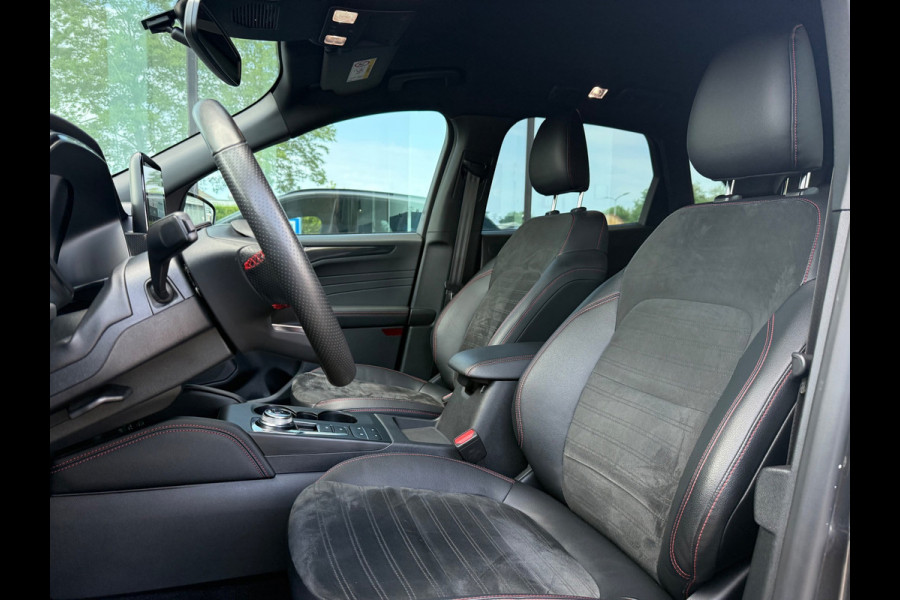 Ford Kuga 2.5 PHEV ST-Line X - Automaat - Navi - E.Trekhaak - Winterpakket