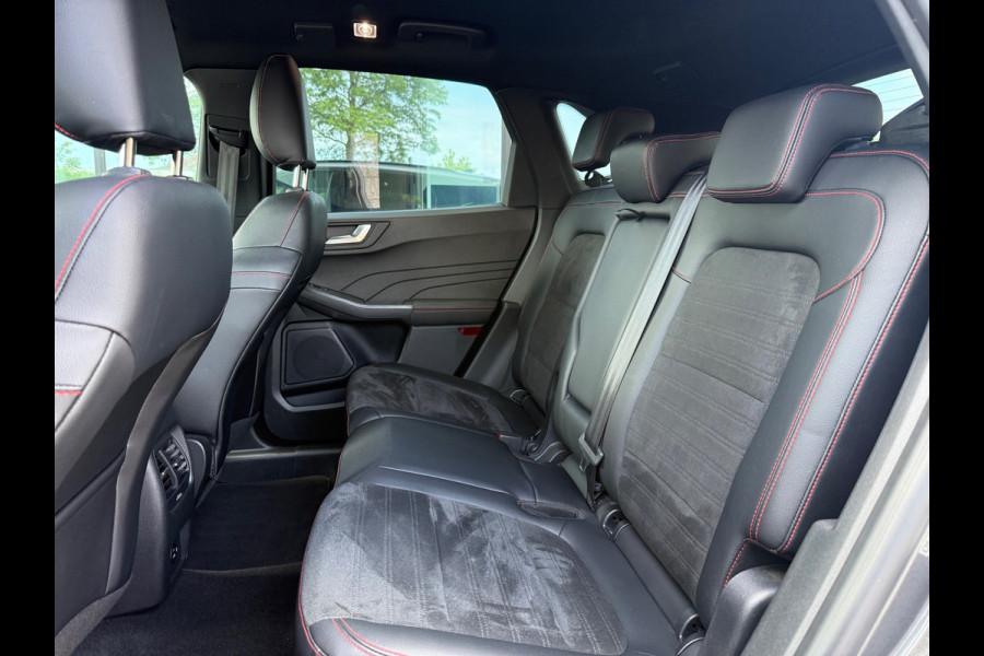 Ford Kuga 2.5 PHEV ST-Line X - Automaat - Navi - E.Trekhaak - Winterpakket