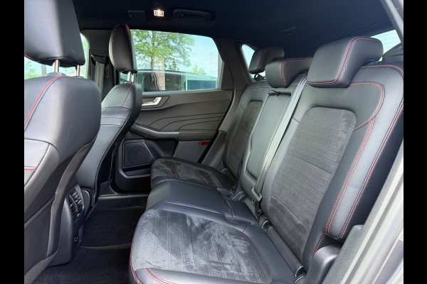 Ford Kuga 2.5 PHEV ST-Line X - Automaat - Navi - E.Trekhaak - Winterpakket