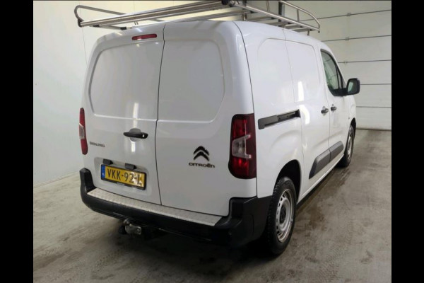 Citroën Berlingo 1.2 Benzine 111PK Euro6 / Distributie is vervangen / Trekhaak / RVS imperiaal  / Schuifdeur / Airco / Pdc./