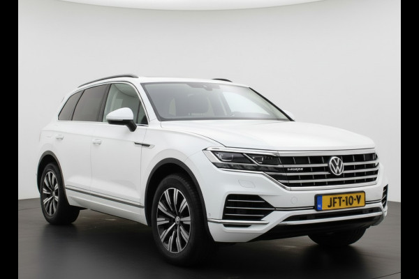 Volkswagen Touareg 3.0 TSi eHybrid ATMOSPHERE 4MOTION TREKHAAK/HEAD-UP/PANORAMADAK