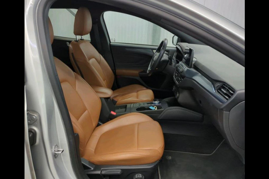Ford FOCUS Wagon 1.5 Automaat 150PK Active X Business / Trekhaak / Leder / Standkachel / B&O Radio / Pdc+Camera /