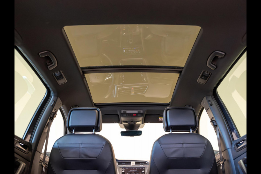 Volkswagen Tiguan 1.5 TSI 2x R-Line / 150pk / Panorama dak / Rondomzicht camera / Leder /