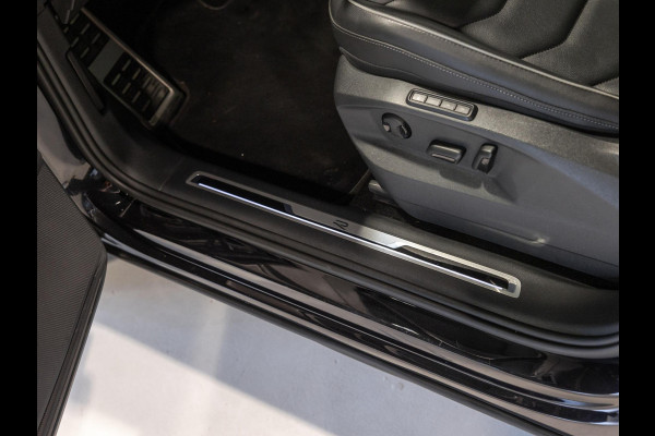 Volkswagen Tiguan 1.5 TSI 2x R-Line / 150pk / Panorama dak / Rondomzicht camera / Leder /