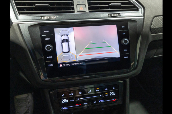 Volkswagen Tiguan 1.5 TSI 2x R-Line / 150pk / Panorama dak / Rondomzicht camera / Leder /