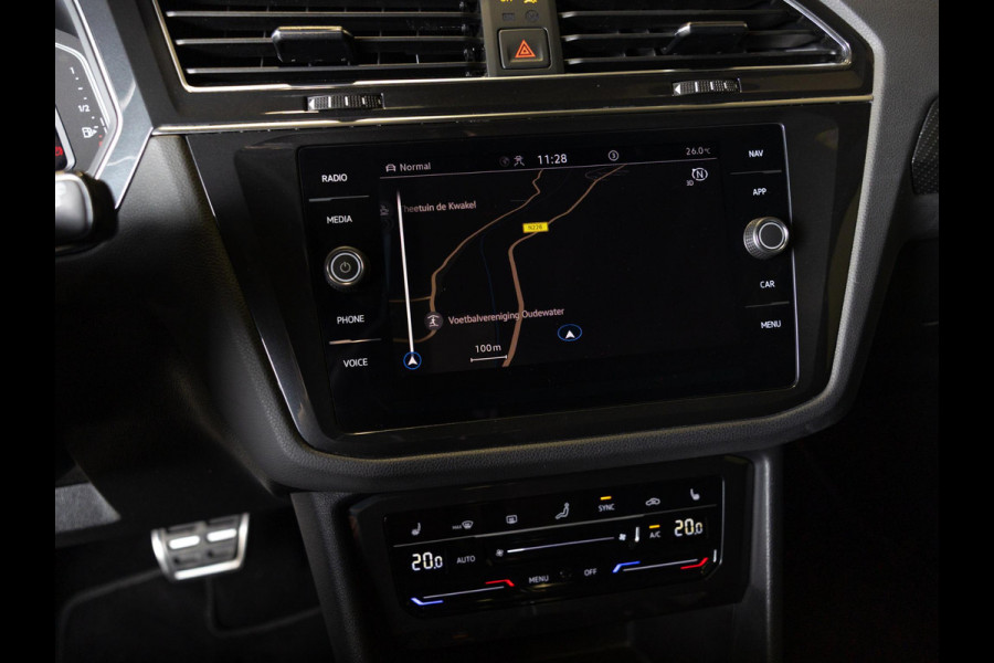 Volkswagen Tiguan 1.5 TSI 2x R-Line / 150pk / Panorama dak / Rondomzicht camera / Leder /