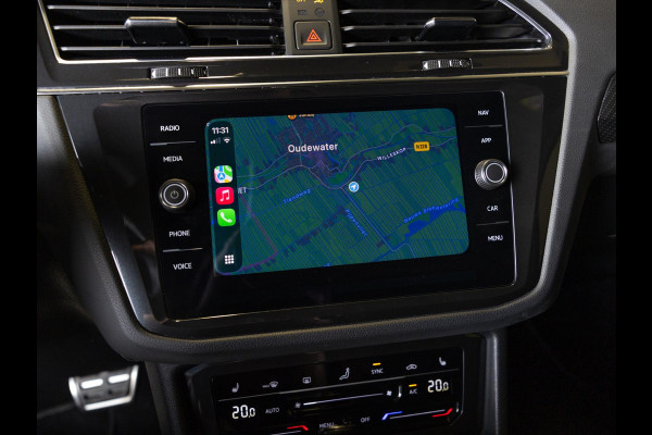 Volkswagen Tiguan 1.5 TSI 2x R-Line / 150pk / Panorama dak / Rondomzicht camera / Leder /