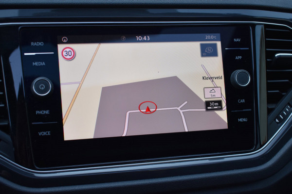 Volkswagen T-Roc 1.5 TSI Sport R-Line | PANODAK | VIRTUAL COCKPIT | APPLE CARPLAY | ANDROID AUTO | NAP | ADAPTIEVE CRUISE CONTROLE