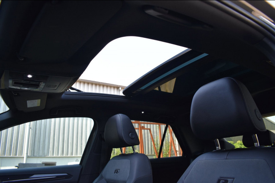 Volkswagen T-Roc 1.5 TSI Sport R-Line | PANODAK | VIRTUAL COCKPIT | APPLE CARPLAY | ANDROID AUTO | NAP | ADAPTIEVE CRUISE CONTROLE