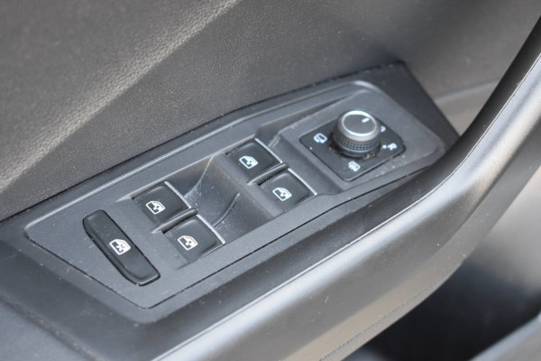Volkswagen T-Roc 1.5 TSI Sport R-Line | PANODAK | VIRTUAL COCKPIT | APPLE CARPLAY | ANDROID AUTO | NAP | ADAPTIEVE CRUISE CONTROLE
