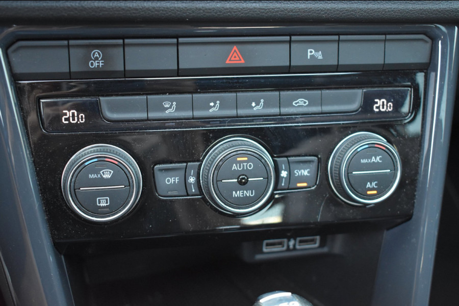 Volkswagen T-Roc 1.5 TSI Sport R-Line | PANODAK | VIRTUAL COCKPIT | APPLE CARPLAY | ANDROID AUTO | NAP | ADAPTIEVE CRUISE CONTROLE