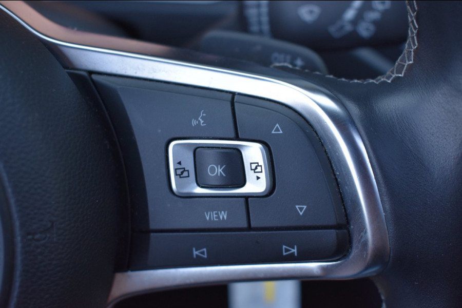 Volkswagen T-Roc 1.5 TSI Sport R-Line | PANODAK | VIRTUAL COCKPIT | APPLE CARPLAY | ANDROID AUTO | NAP | ADAPTIEVE CRUISE CONTROLE