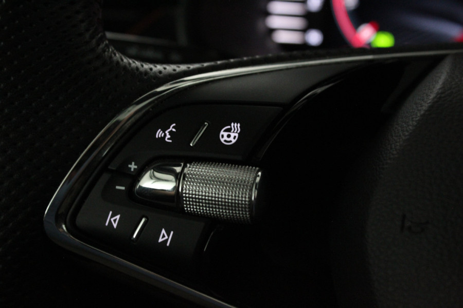 Škoda Kamiq 1.0 TSI Monte Carlo > Automaat/Camera/Trekhaak/Panorama dak