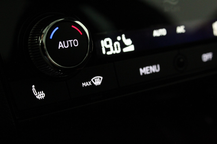 Škoda Kamiq 1.0 TSI Monte Carlo > Automaat/Camera/Trekhaak/Panorama dak