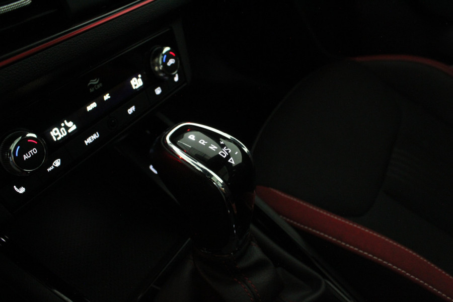 Škoda Kamiq 1.0 TSI Monte Carlo > Automaat/Camera/Trekhaak/Panorama dak