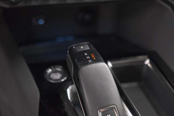 Peugeot 5008 1.6 PureTech 180 EAT8 GT Pack | COMPLEET! | Schuif-/Kanteldak | 360 Camera | Trekhaak | Focal Premium Audio