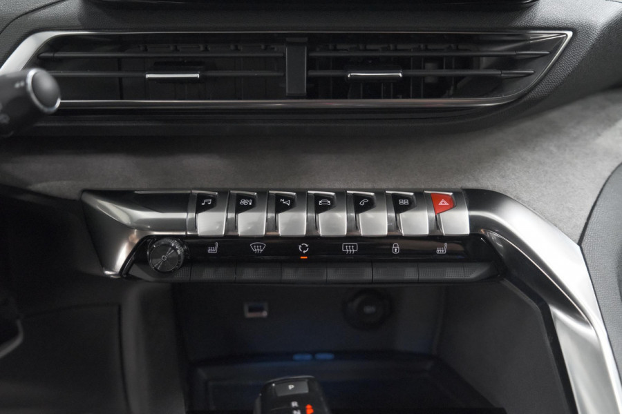 Peugeot 5008 1.6 PureTech 180 EAT8 GT Pack | COMPLEET! | Schuif-/Kanteldak | 360 Camera | Trekhaak | Focal Premium Audio