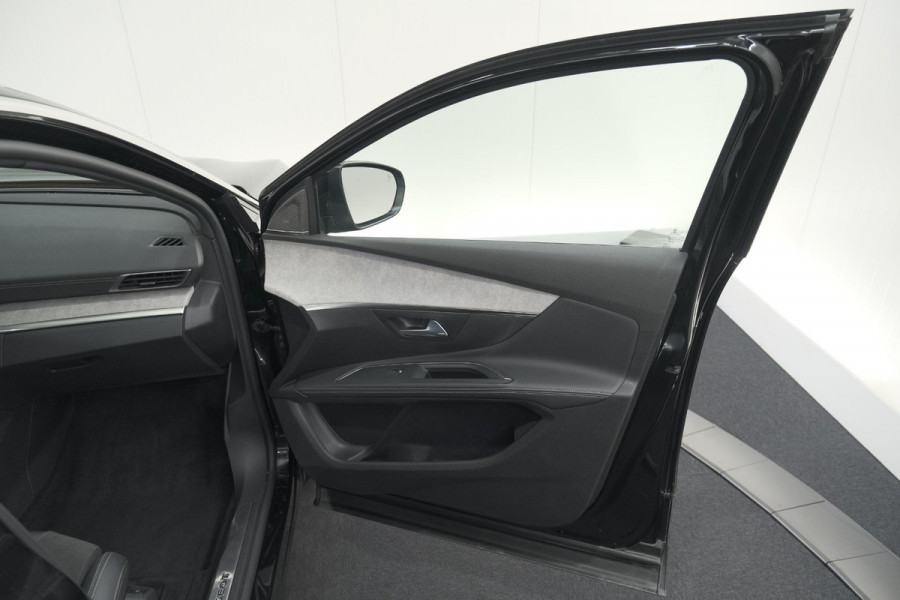 Peugeot 5008 1.6 PureTech 180 EAT8 GT Pack | COMPLEET! | Schuif-/Kanteldak | 360 Camera | Trekhaak | Focal Premium Audio
