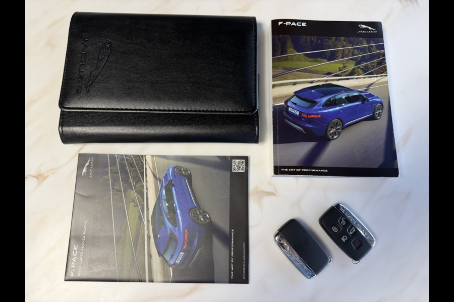 Jaguar F-Pace 2.0 Portfolio AWD AUTOMAAT / R Sport / Panorama Dak / Camera / 42000 KM  / 1 e eig