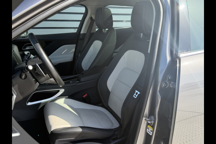 Jaguar F-Pace 2.0 Portfolio AWD AUTOMAAT / R Sport / Panorama Dak / Camera / 42000 KM  / 1 e eig
