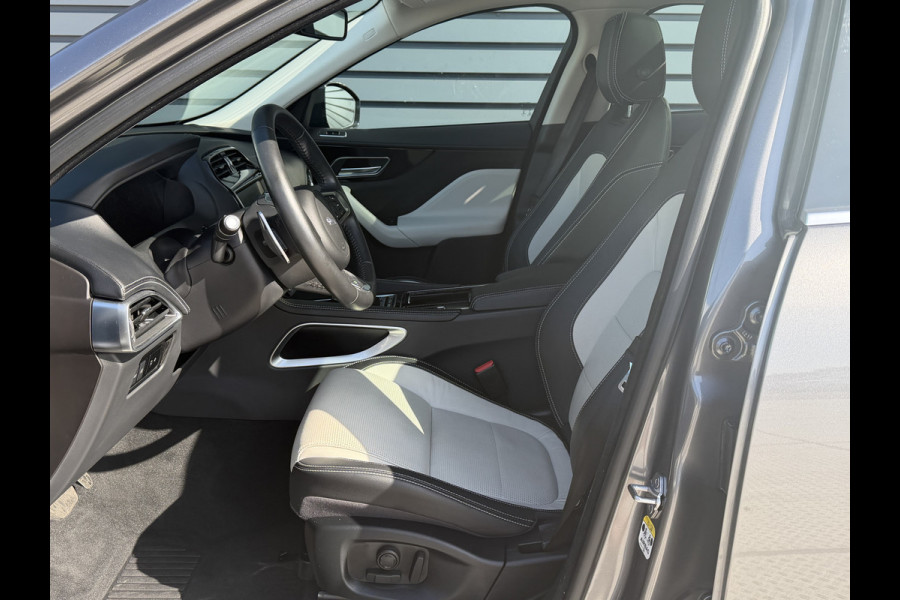 Jaguar F-Pace 2.0 Portfolio AWD AUTOMAAT / R Sport / Panorama Dak / Camera / 42000 KM  / 1 e eig