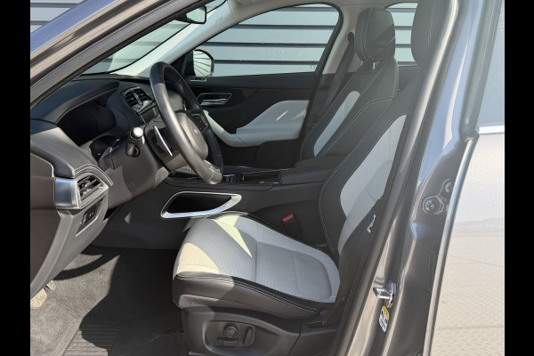 Jaguar F-Pace 2.0 Portfolio AWD AUTOMAAT / R Sport / Panorama Dak / Camera / 42000 KM  / 1 e eig