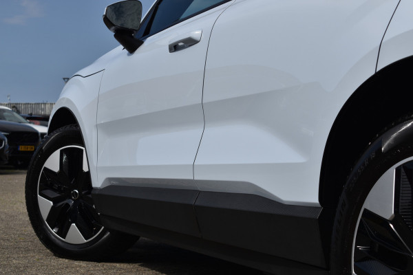 Volvo EX30 Extended Range 272PK Core 69 kWh | All season | Stoelverwarming | Stuurverwarming | ACC | Blis