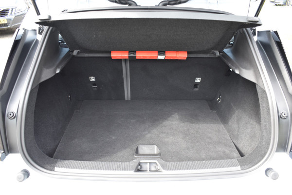 Volvo EX30 Extended Range 272PK Core 69 kWh | All season | Stoelverwarming | Stuurverwarming | ACC | Blis