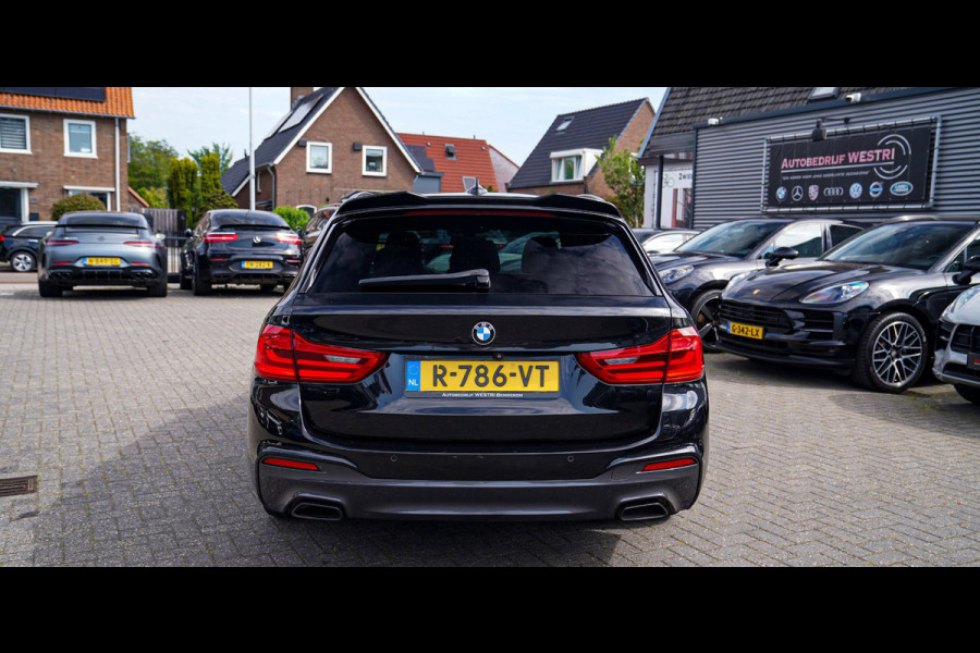 BMW 5 Serie Touring 520i High Executive | M-Pakket | Harman/Kardon | Panorama | Camera | Head up Display | LED | Trekhaak |