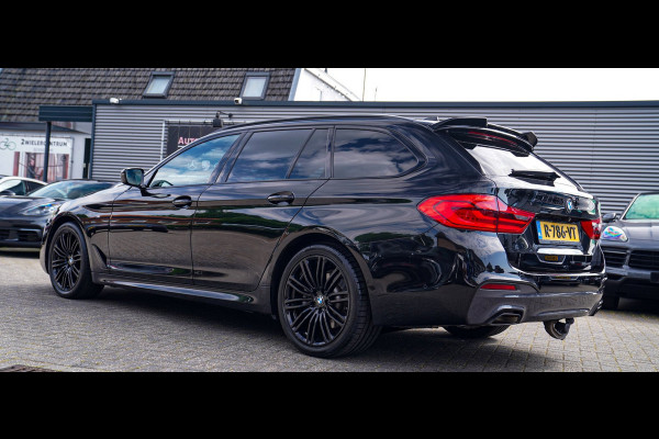 BMW 5 Serie Touring 520i High Executive | M-Pakket | Harman/Kardon | Panorama | Camera | Head up Display | LED | Trekhaak |