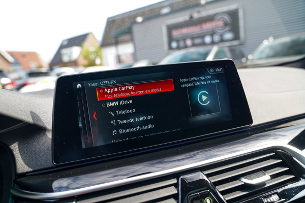 BMW 5 Serie Touring 520i High Executive | M-Pakket | Harman/Kardon | Panorama | Camera | Head up Display | LED | Trekhaak |