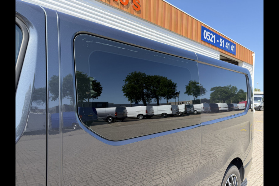 Renault Trafic 2.0 dCi 130pk T29 L2H1 DC 5 persoons Comfort / vaste prijs rijklaar € 19.950 ex btw / lease vanaf € 336 / donker grijs metallic / airco / cruise / trekhaak / euro 6 / bpm vrij !