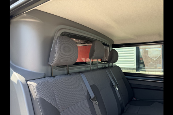 Renault Trafic 2.0 dCi 130pk T29 L2H1 DC 5 persoons Comfort / vaste prijs rijklaar € 19.950 ex btw / lease vanaf € 336 / donker grijs metallic / airco / cruise / trekhaak / euro 6 / bpm vrij !