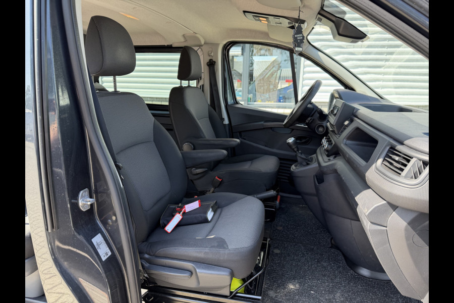 Renault Trafic 2.0 dCi 130pk T29 L2H1 DC 5 persoons Comfort / vaste prijs rijklaar € 19.950 ex btw / lease vanaf € 336 / donker grijs metallic / airco / cruise / trekhaak / euro 6 / bpm vrij !