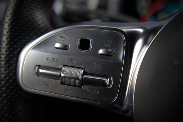Mercedes-Benz CLA-Klasse Shooting Brake 250 e Business Solution AMG Limited | Stoelverwarming | Parkeersensoren | Navigatie | Cruise Control | Keyless | Ambiance Verlichting | Climate Control