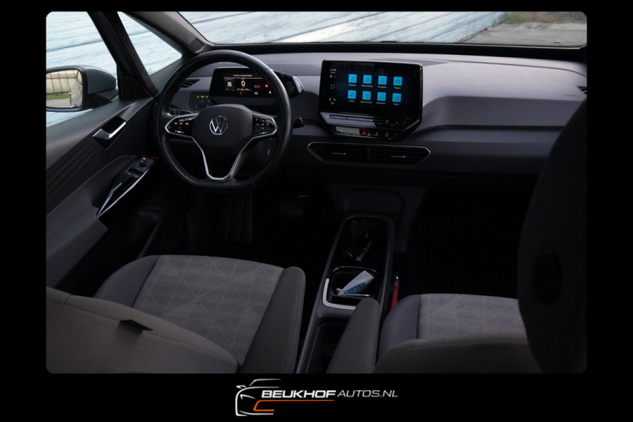 Volkswagen ID.3 Life 58 kWh Nardo Grey Adapt Cruise Soh92.5%